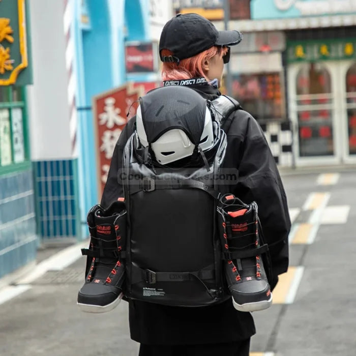 Flow Snowboard Backpack - Black